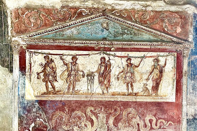 2.5-Hour Guided Tour of Pompeii with an Archaeologist - What the eruption adds to the experience