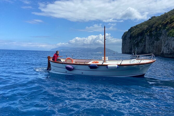 2 Hours Guided Sunset Tour of the Island of Capri with Aperitif - The White Grotto and Capri’s changing colors