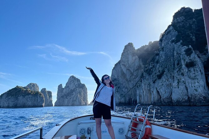 2 Hours Guided Sunset Tour of the Island of Capri with Aperitif - The luxury cove and Capri’s polished side