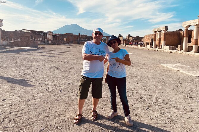 2 Hours Pompeii Group Tour with Archaeologist Guide and Skip the Line - Key points at a glance
