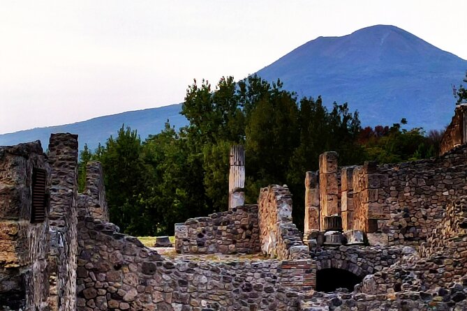 2 Hours Private Tour in Pompeii with Archaeologist - Porta Nocera and the city beyond its walls