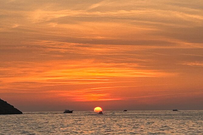 3-Hour Private Sunset Boat Tour in Sorrento - The value of a private boat for up to 12 people