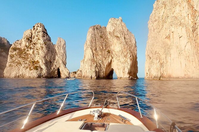 3 hours Comfortable Capri Private Tour by Boat - Green Grotto: a short stop with striking water