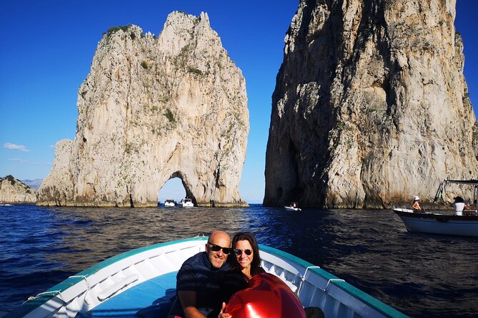 3 Hours Private Boat Tour of Capri with Pasta and Prosecco - Captains can shape the whole experience