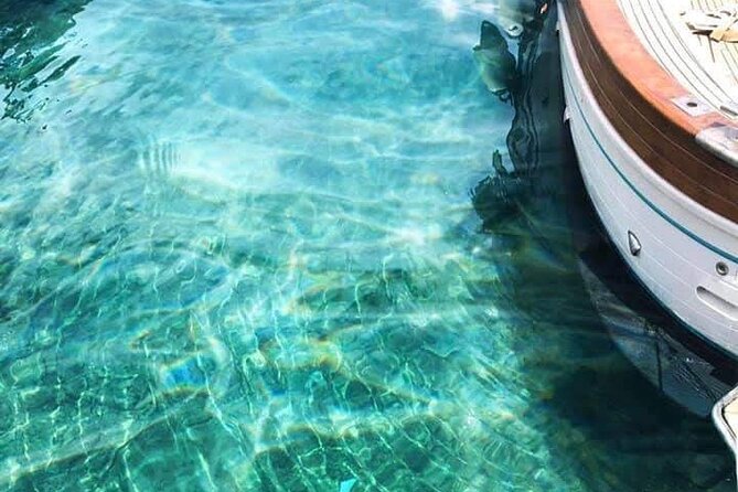 3 hours Private Capri Boat Tour - The Natural Arch gives you a final grand view