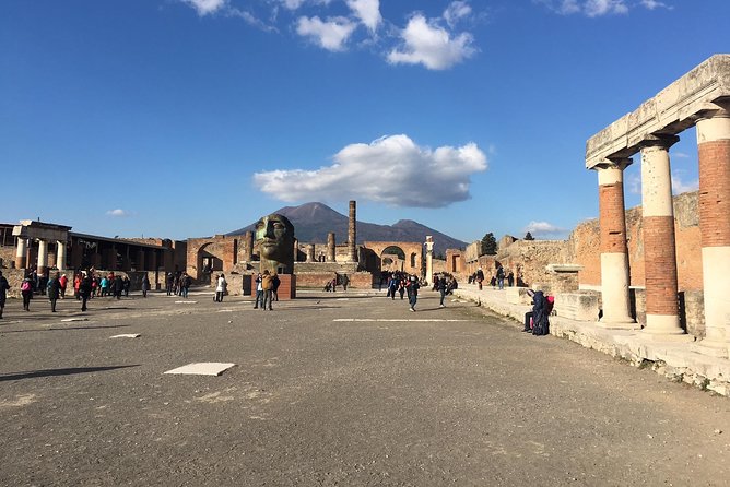 3-Hours Private Walking Tour in Pompeii with an Archaeologist - Finding the quieter corners of the ancient city