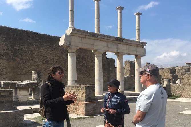 3-Hours Private Walking Tour in Pompeii with an Archaeologist - Three hours among Pompeii’s public buildings