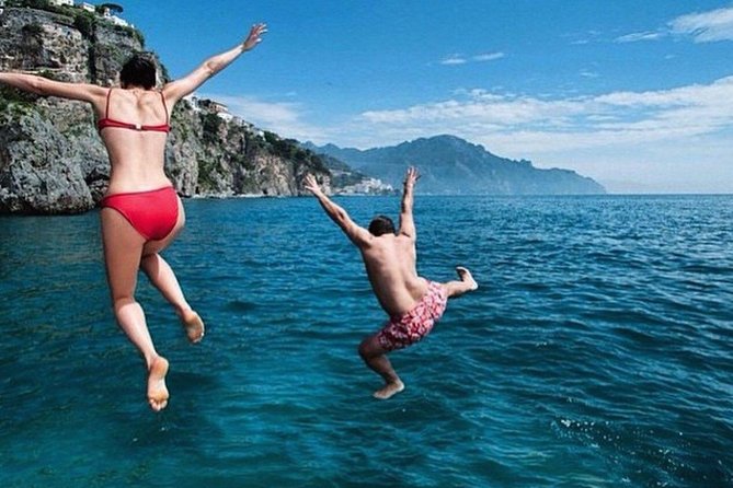 4 Hour Boat Tour To Discover Capri - White Grotto: pale rock and bright water