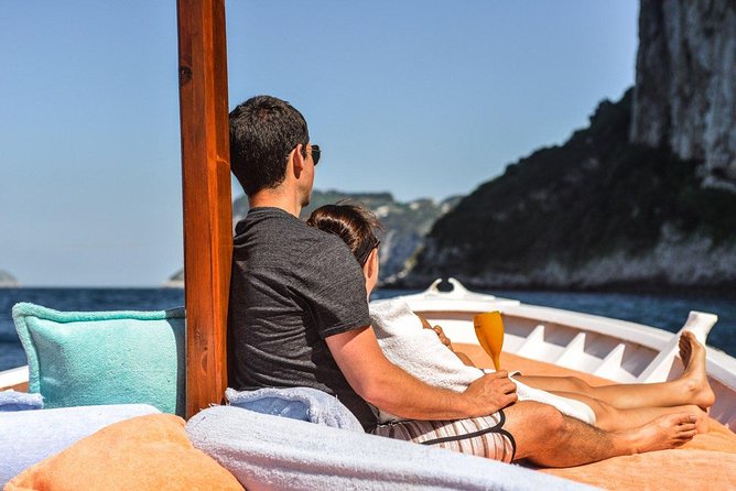 4 Hour Boat Tour To Discover Capri - Starting at Bar Il Gabbiano in Capri