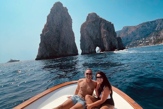 7 Hours Private Boat Experience on Capri from Positano - Three hours on Capri for lunch and a walk