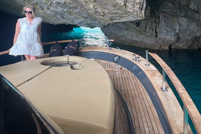 All-Inclusive Capri Boat Tour with City Visit from Positano - Four hours to explore Capri independently