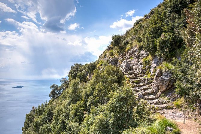 All Inclusive Path of the Gods Hiking - A cliff-top lunch with Campanian comfort food