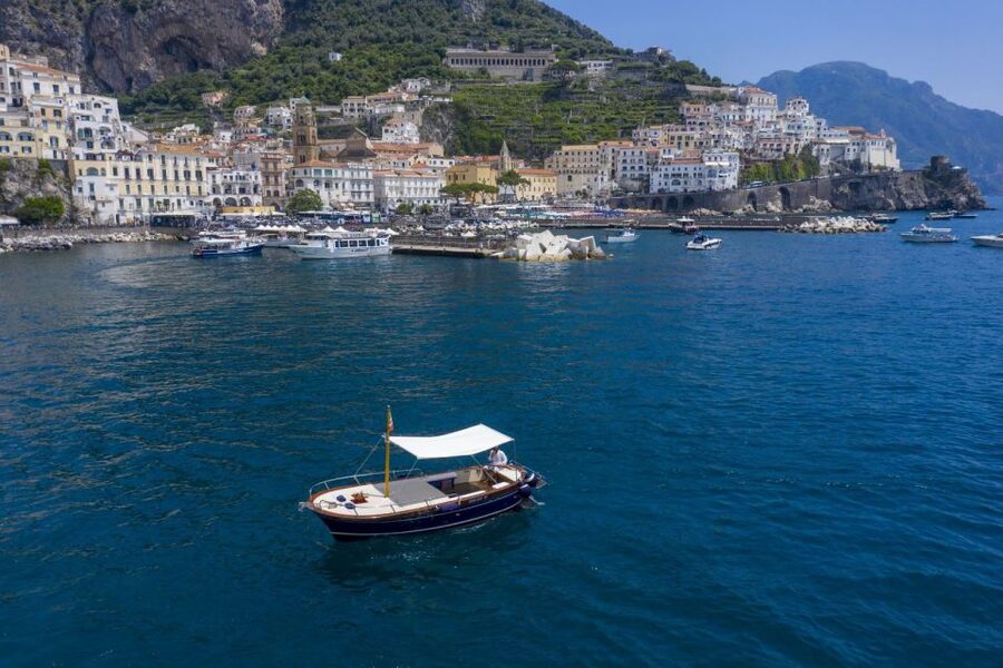 Amalfi: Boat Adventure Caves, Beaches, Snorkeling & Positano - Positano is the main reason to choose the longer trip