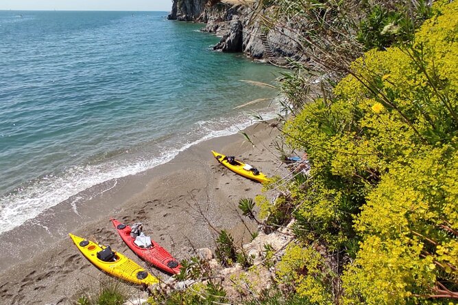 Amalfi coast 3 hr. Kayak Tour: Cruise Ship Special - The private beach stop