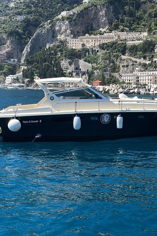Amalfi Coast: boat tour - Positano Capri views - Conca dei Marini and the first coastal views
