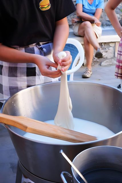 Amalfi Coast: Make Fresh Pasta, Mozzarella, & Tiramisù - Pasta from scratch with a family method