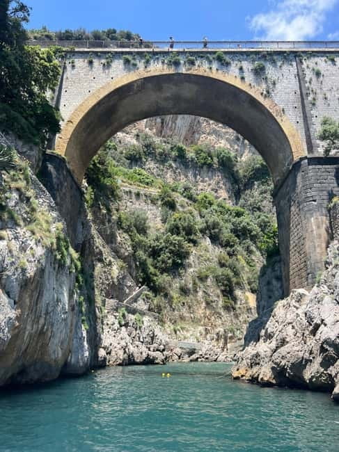 Amalfi Coast: one day tour from Salerno to Positano - Cruising toward Positano along the coast