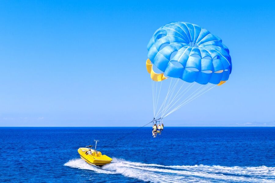 Amalfi Coast: Parasailing Flight Adventure - The 15-minute flight above the coast
