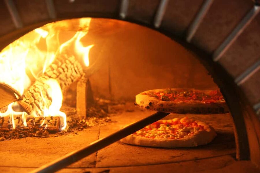 Amalfi Coast: Pizza & Mozzarella Class with Farmhouse visit - Eating pizza with wine, Limoncello, and coffee