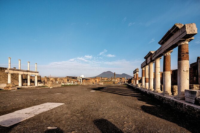 Amalfi Coast: Pompeii Small Group with Skip the Line Tickets - Two and a half hours inside Pompeii