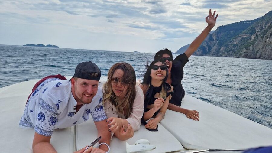 Amalfi Coast Premium Boat Tour from Sorrento - Positano: about 90 minutes on shore