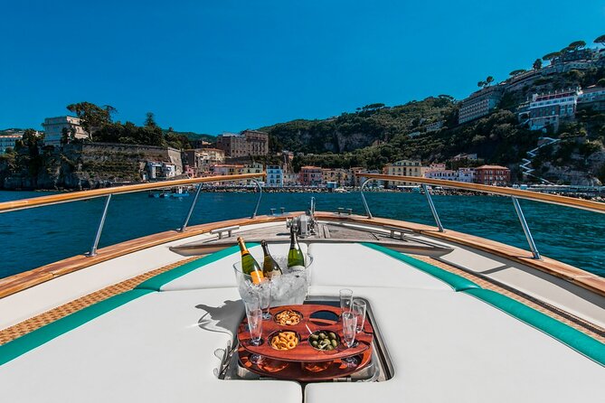 Amalfi Coast Private Boat Tour from Sorrento, Positano or Naples - The return to Sorrento with Prosecco