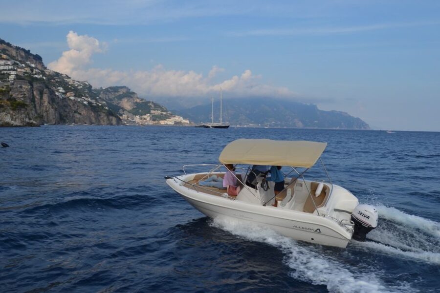 Amalfi coast: Rent boats in Salerno without license - Swimming, caves, and beaches along the route