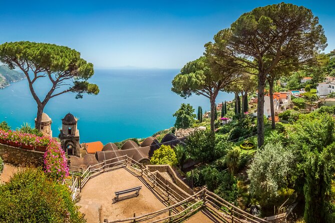 Amalfi Coast Sightseeing Bus Tour from Pompeii - Positano, a 30-minute panoramic pause