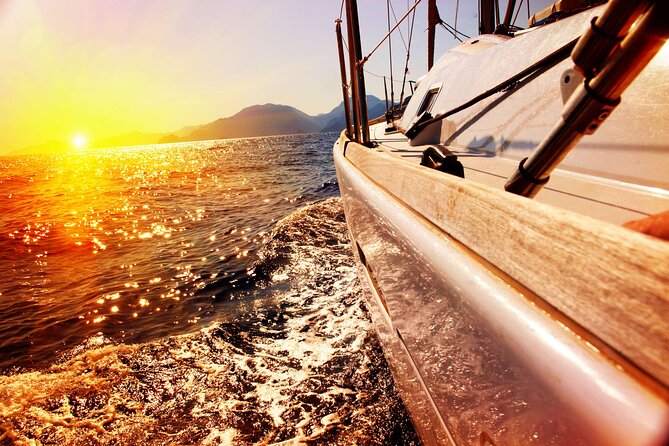 Amalfi Coast: Sunset Boat Tour with Fruit & Drinks | Small Group - Drinks, fruit, music, and the small-group mood