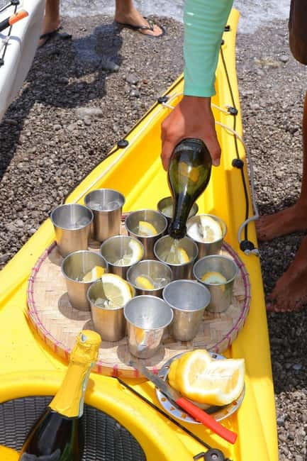 Amalfi: Kayak/Snorkel Tour to Pandora Cave with Lemon Spritz - Paddling past Maiori’s old defenses