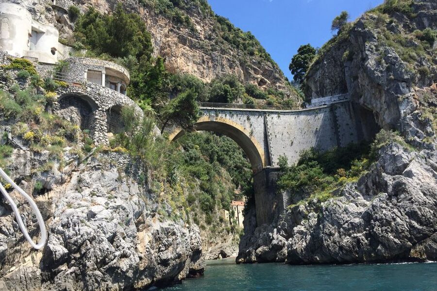 Amalfi: Private Full-Day Boat Excursion on the Amalfi Coast - Why the Amalfi Coast makes more sense from a boat