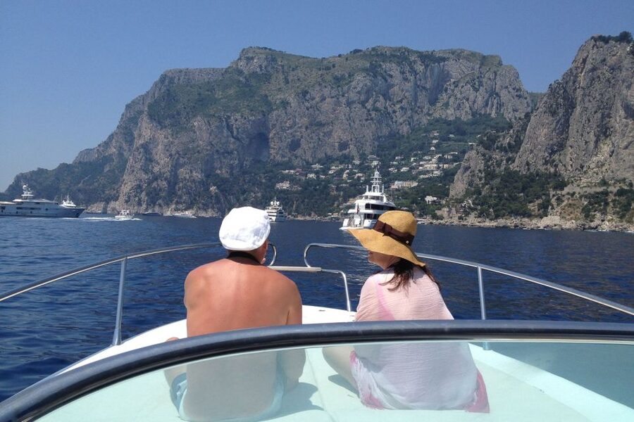 Amalfi: Private Full-Day Boat Excursion on the Amalfi Coast - Li Galli, the sirens, and time to swim