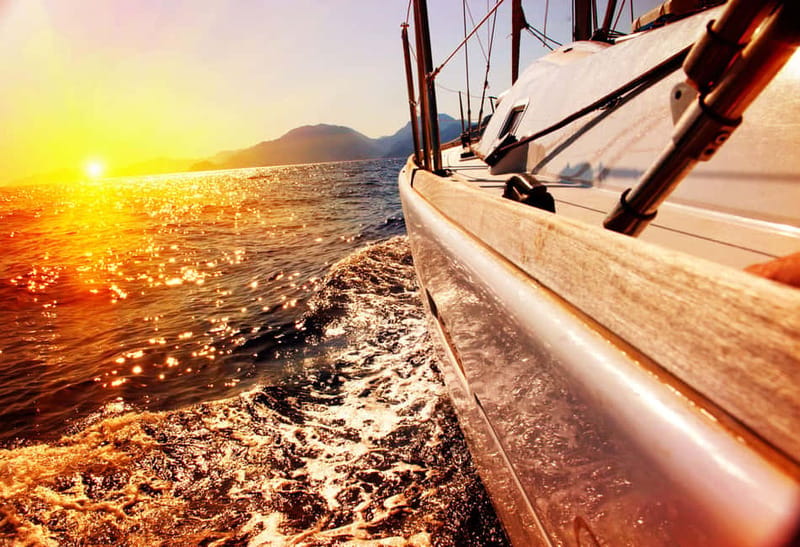 Amalfi: Sunset Boat Tour with Fruit and Drinks - Swimming near Praiano as the light turns gold