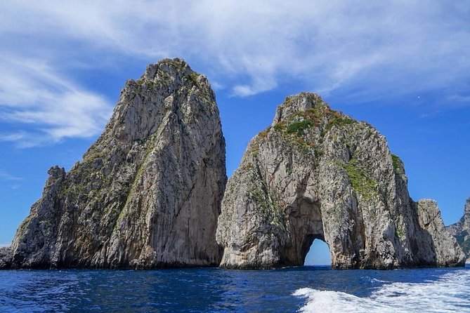 Amalfi to Capri Private Boat Tour - Lunch at a restaurant reached by sea