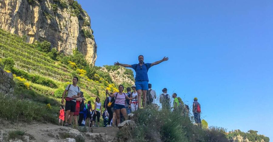 Amalfi: Walking tour between Furore vertical Vineyards - Crossing the Valle di Praia above Praiano