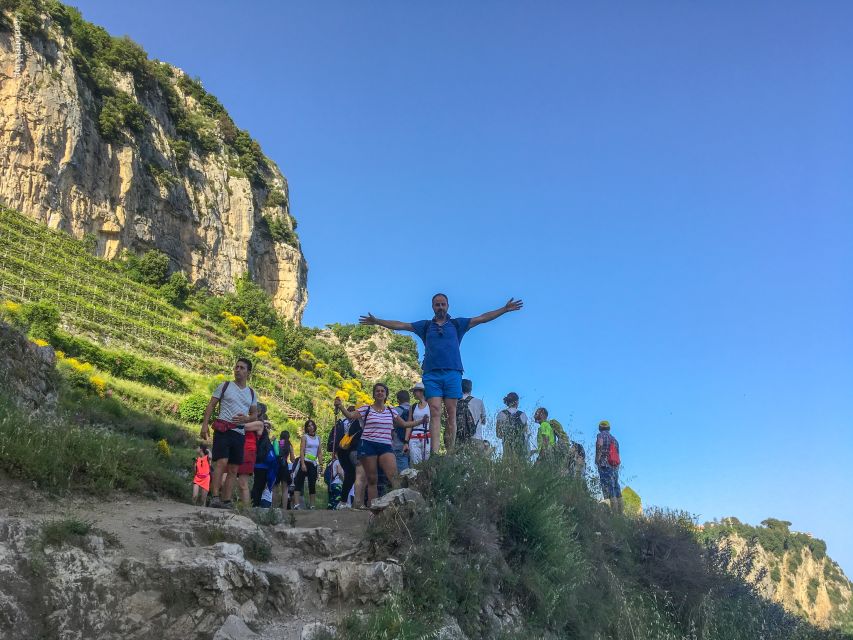 Amalfi: Walking tour between Furore vertical Vineyards - Entering the vertical vineyards of Furore