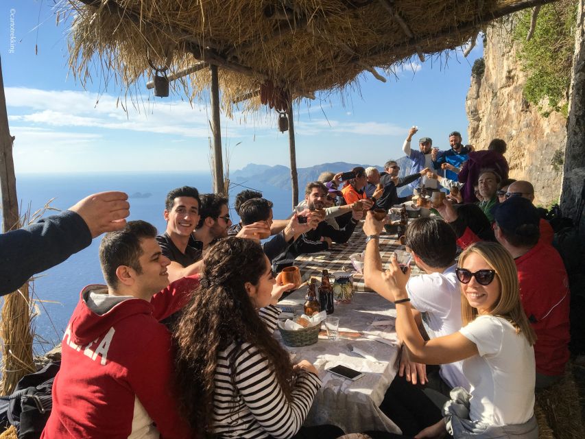 Amalfi: Walking tour between Furore vertical Vineyards - Walking the Abu Tabela route toward the fjord
