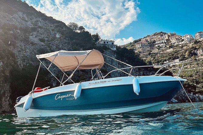 Amalfitan coast boat rent no license or with professional skipper - Key points to know before booking