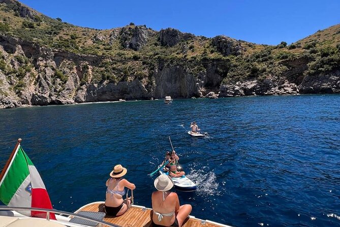 Appreciate the Amalfi coast on a luxury yacht! - Leaving Porto di Sorrento