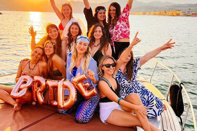 Bachelorette party, boat party in Salerno with aperitif and tapas - A Salerno Boat Party With Amalfi Coast Scenery