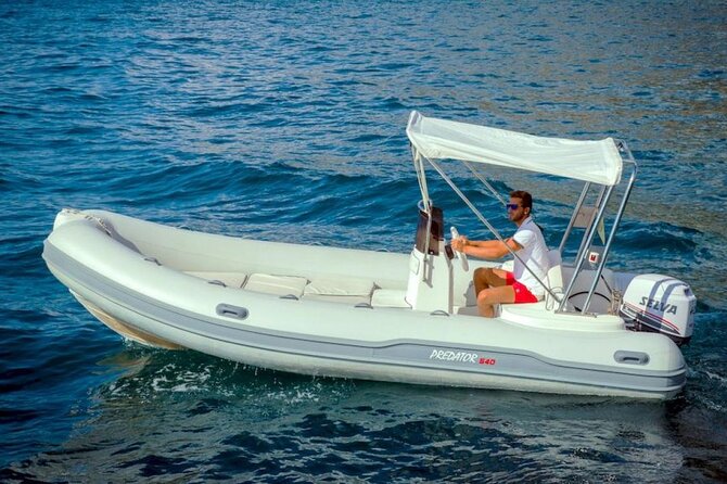 Boat and dinghy rental in Cetara on the Amalfi Coast - Staff support and the practical rental experience