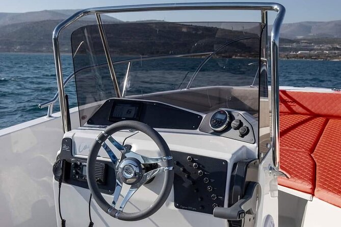 Boat rent on Amalfitan coast no license or with skipper - What the private format really adds