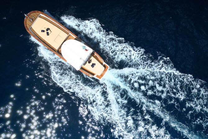 Boat Tour at Sunset on the Amalfi Coast - The sunset pause and aperitif