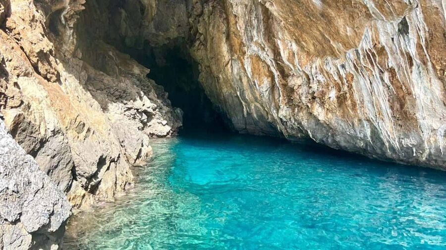 Camerota: boat tour exploring Baia Infreschi - Cruising past Cala Bianca Bay