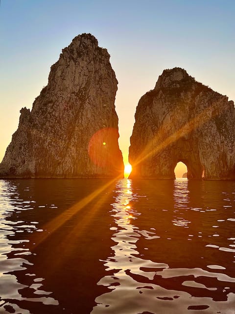 Capri: 2-hour boat tour of the caves and stacks - Why Capri looks better from a private boat