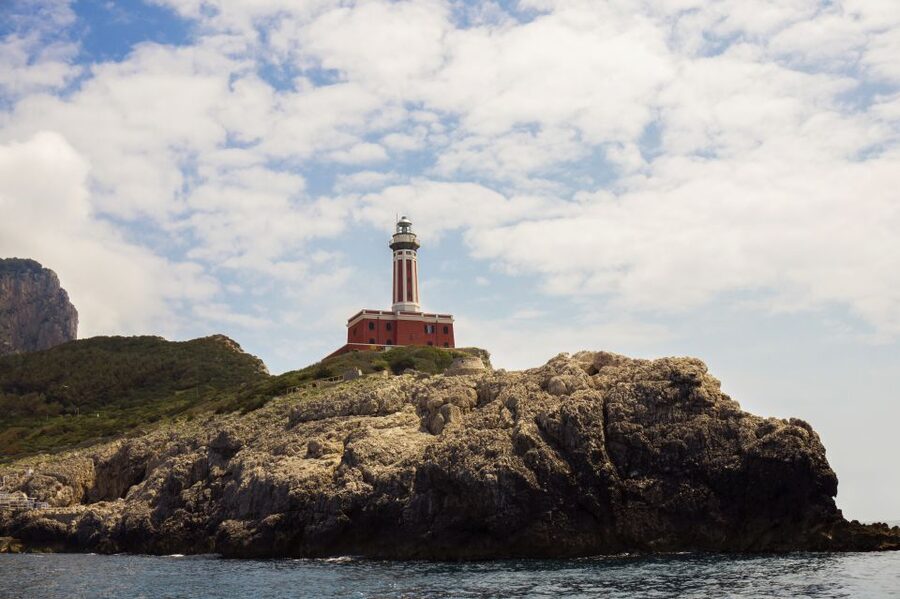 Capri: 2-Hour Boat Tour with Happy Hour - Natural Arch and Casa Malaparte from the sea