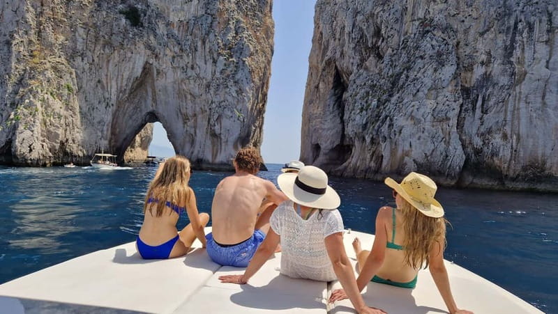 Capri : 2 Hours Private Boat from Capri - Marina Piccola and the start at Lo Scoglio Delle Sirene