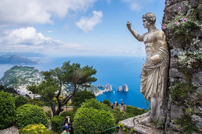 Capri & Anacapri: Guided Tour with Chairlift to Mount Solaro - Guides, group size, and the human side