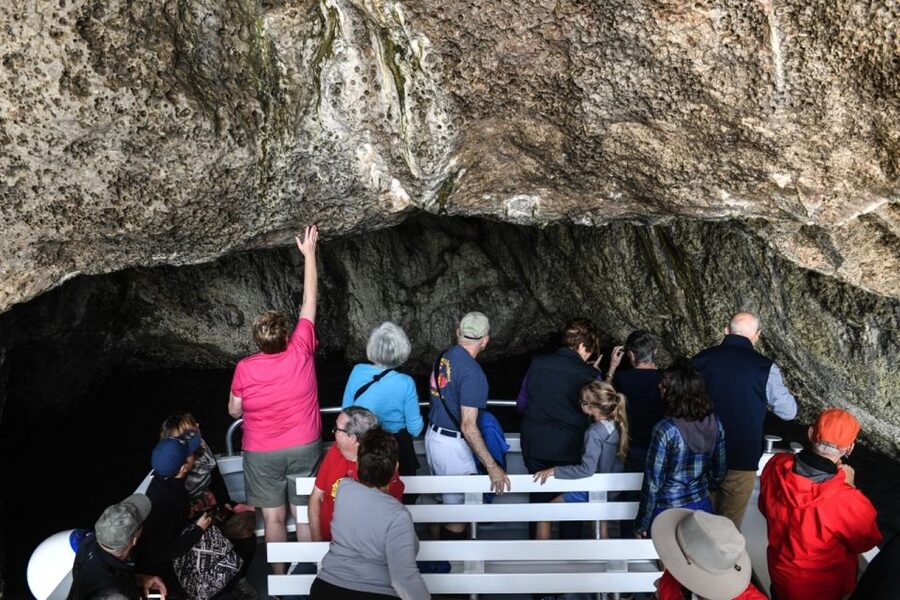 Capri and Anacapri: Sea and City Sightseeing Tour - Capri’s Piazzetta and the Gardens of Augustus