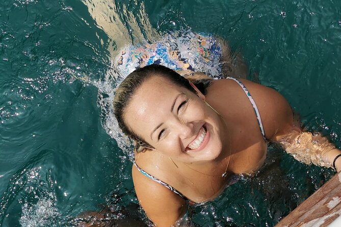 Capri Boat Daily Tours - Swimming adds the fun that a standard sightseeing tour misses